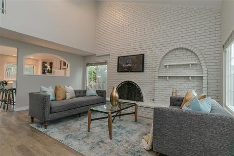 13917 Hawick Dr, El Cajon, CA 92021 photo 2