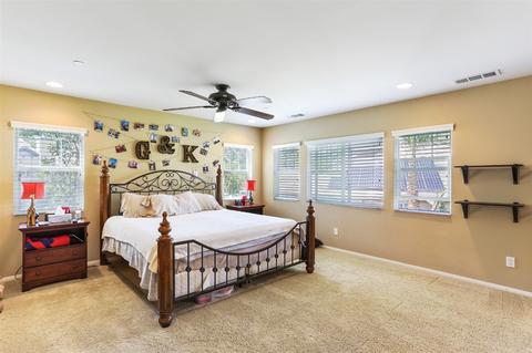 2960 Burnet Dr, Escondido, CA 92027 photo 9