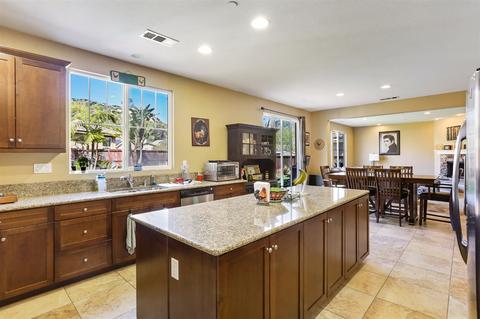 2960 Burnet Dr, Escondido, CA 92027 photo 3