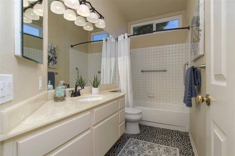 2135 Willowbrook St, Escondido, CA 92029 photo 17
