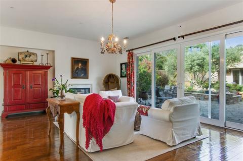 995 Audrey Pl, Vista, CA 92084 photo 4