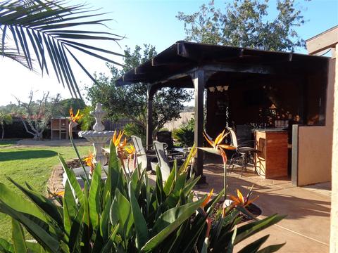 820 Palm Ter, Escondido, CA 92025 photo 4