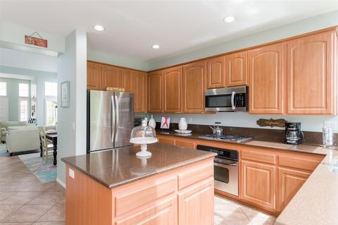 1024 Gallery Dr, Oceanside, CA 92057 photo 8