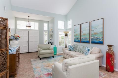 1024 Gallery Dr, Oceanside, CA 92057 photo 3