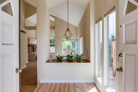 7410 Brava St, Carlsbad, CA 92009 photo 3