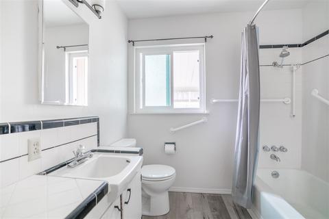 10321 Don Pico Ct, Spring Valley, CA 91978 photo 9