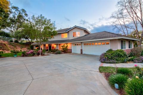 393 Sheila Ln, Fallbrook, CA 92028 photo 3