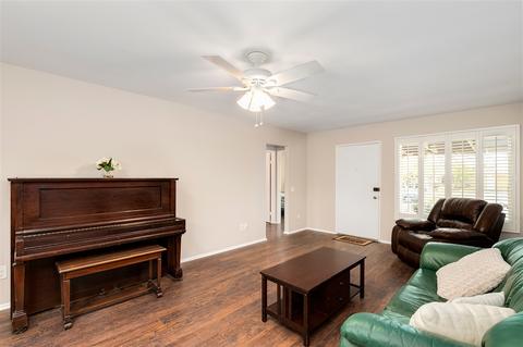 4754 Canterbury Ct, Oceanside, CA 92056 photo 2