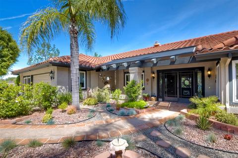 2224 Eucalyptus Ave, Escondido, CA 92029 photo 2