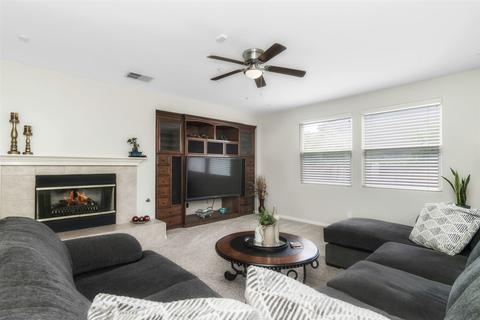 2339 Carioca, Vista, CA 92084 photo 8