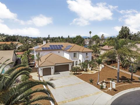 2339 Carioca, Vista, CA 92084 photo 2