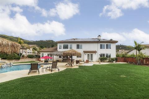 2339 Carioca, Vista, CA 92084 photo 4