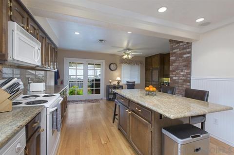 7930 Wetherly St, La Mesa, CA 91941 photo 4