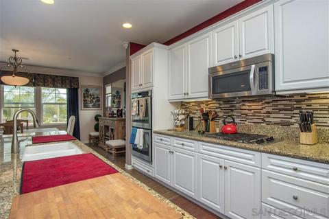 2078 James Gaynor St, Fallbrook, CA 92028 photo 4
