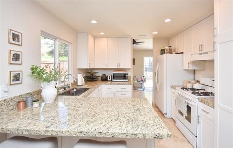 4909 Meadowbrook Dr, Oceanside, CA 92056 photo 11