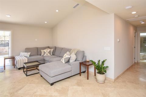 4909 Meadowbrook Dr, Oceanside, CA 92056 photo 2