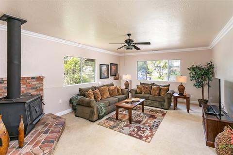 1445 York Dr, Vista, CA 92084 photo 11