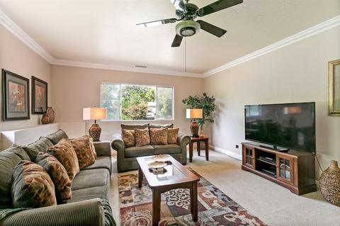 1445 York Dr, Vista, CA 92084 photo 13