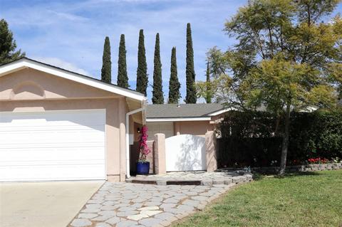 1060 Harding St, Escondido, CA 92027 photo 1