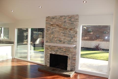 1060 Harding St, Escondido, CA 92027 photo 2