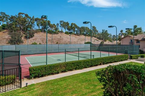 8292 Gilman Dr #49, La Jolla, CA 92037 photo 25
