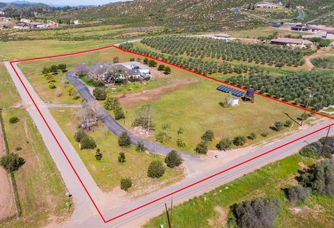 2018 Pine St, Ramona, CA 92065 photo 4
