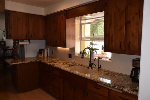 1302 Douglas Dr, Vista, CA 92084 photo 6