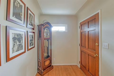 742 Crescent Dr, Vista, CA 92084 photo 4