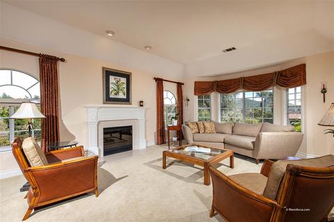 801 Sugarbush Dr, Vista, CA 92084 photo 5