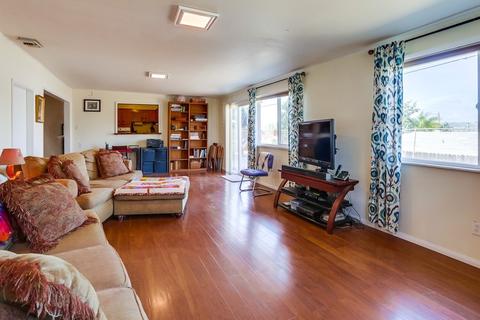 1746 Garywood, El Cajon, CA 92021 photo 8