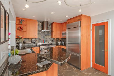 2824 Unicornio #C, Carlsbad, CA 92009 photo 2