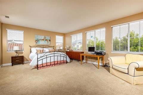 2584 Ingleton Ave, Carlsbad, CA 92009 photo 14