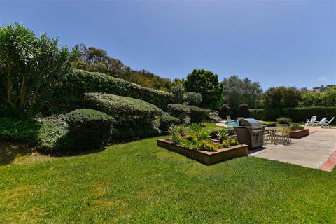 8555 Nottingham Pl, La Jolla, CA 92037 photo 15