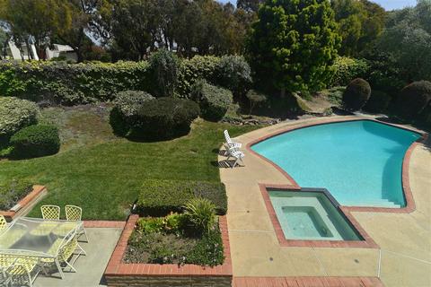 8555 Nottingham Pl, La Jolla, CA 92037 photo 16