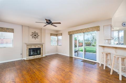 2028 Wedgewood Dr, Oceanside, CA 92056 photo 11
