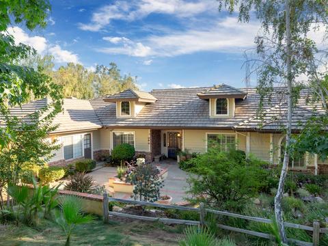 1059 Schuller Ln, Fallbrook, CA 92028 photo 1