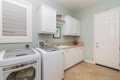 1093 Village Dr, Oceanside, CA 92057 photo 25