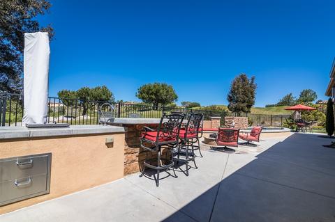 1093 Village Dr, Oceanside, CA 92057 photo 21