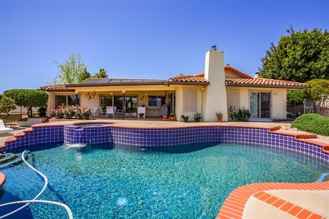28117 Par View Ct, Escondido, CA 92026 photo 4