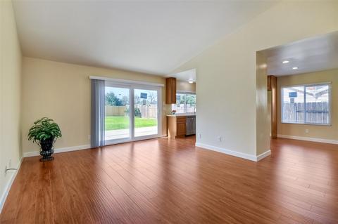 1527 Juniperhill Dr, Encinitas, CA 92024 photo 9