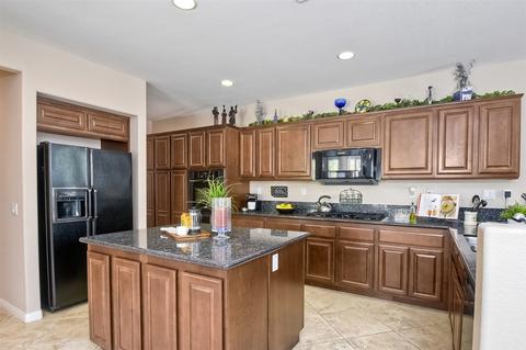 1054 Fields Ct, Oceanside, CA 92057 photo 4