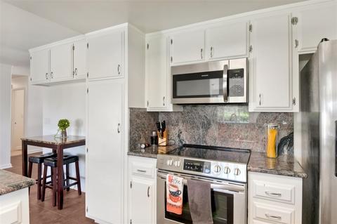 1115 Sunset Dr, Vista, CA 92081 photo 9