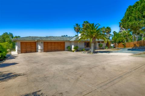 1115 Sunset Dr, Vista, CA 92081 photo 1