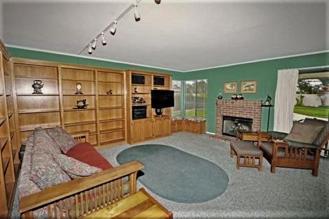 621 Cortez Ave, Vista, CA 92084 photo 12