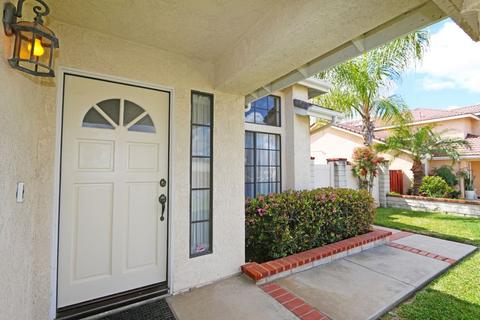 621 Cortez Ave, Vista, CA 92084 photo 2