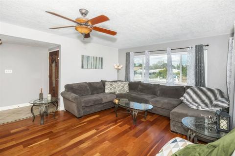10427 Park Ave, Santee, CA 92071 photo 3