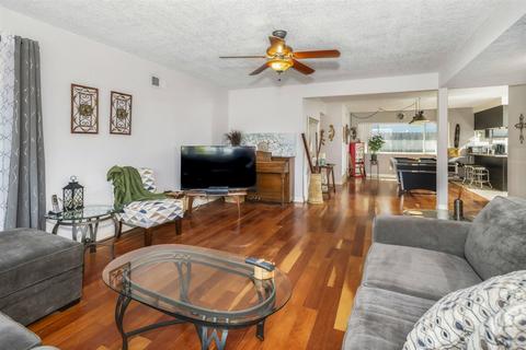 10427 Park Ave, Santee, CA 92071 photo 6