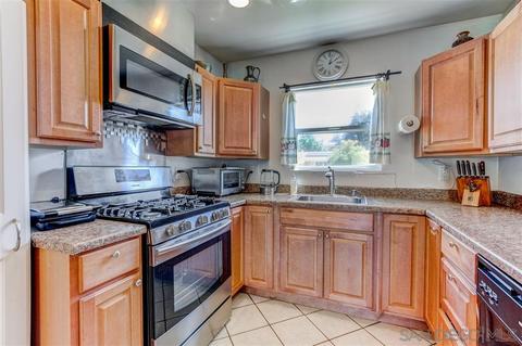 9348 Willowgrove Ave, Santee, CA 92071 photo 2