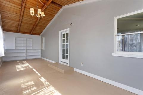 1324 S Maple St, Escondido, CA 92025 photo 4
