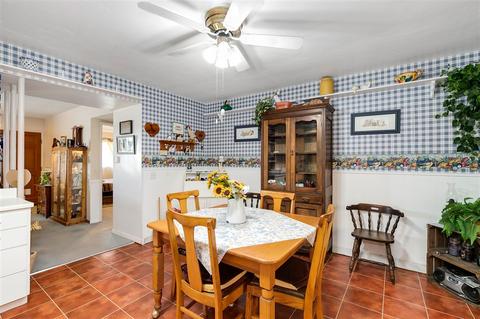 2819 Reed Rd, Escondido, CA 92027 photo 8